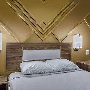 2* Motel Center Downtown